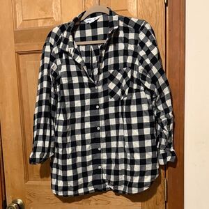 Old Navy Checkered Black and Cream Flannel